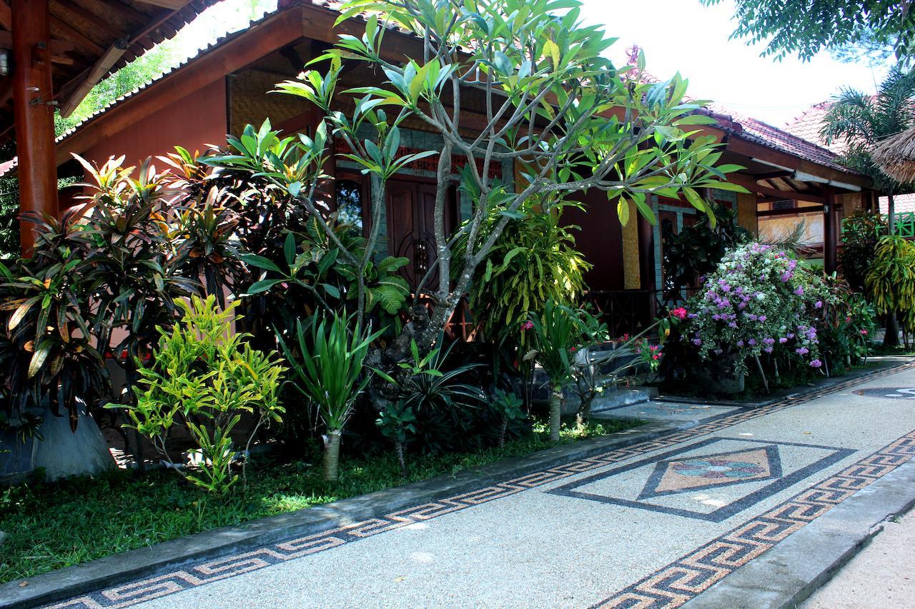 Krisna Bungalows And Restaurant Sekotong Exterior photo